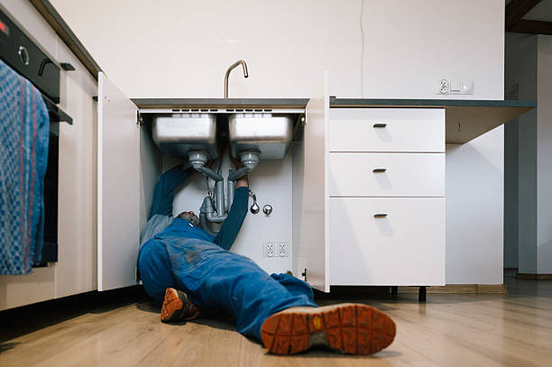 Professional Drain Cleaning technician working in Franklin Lakes, NJ